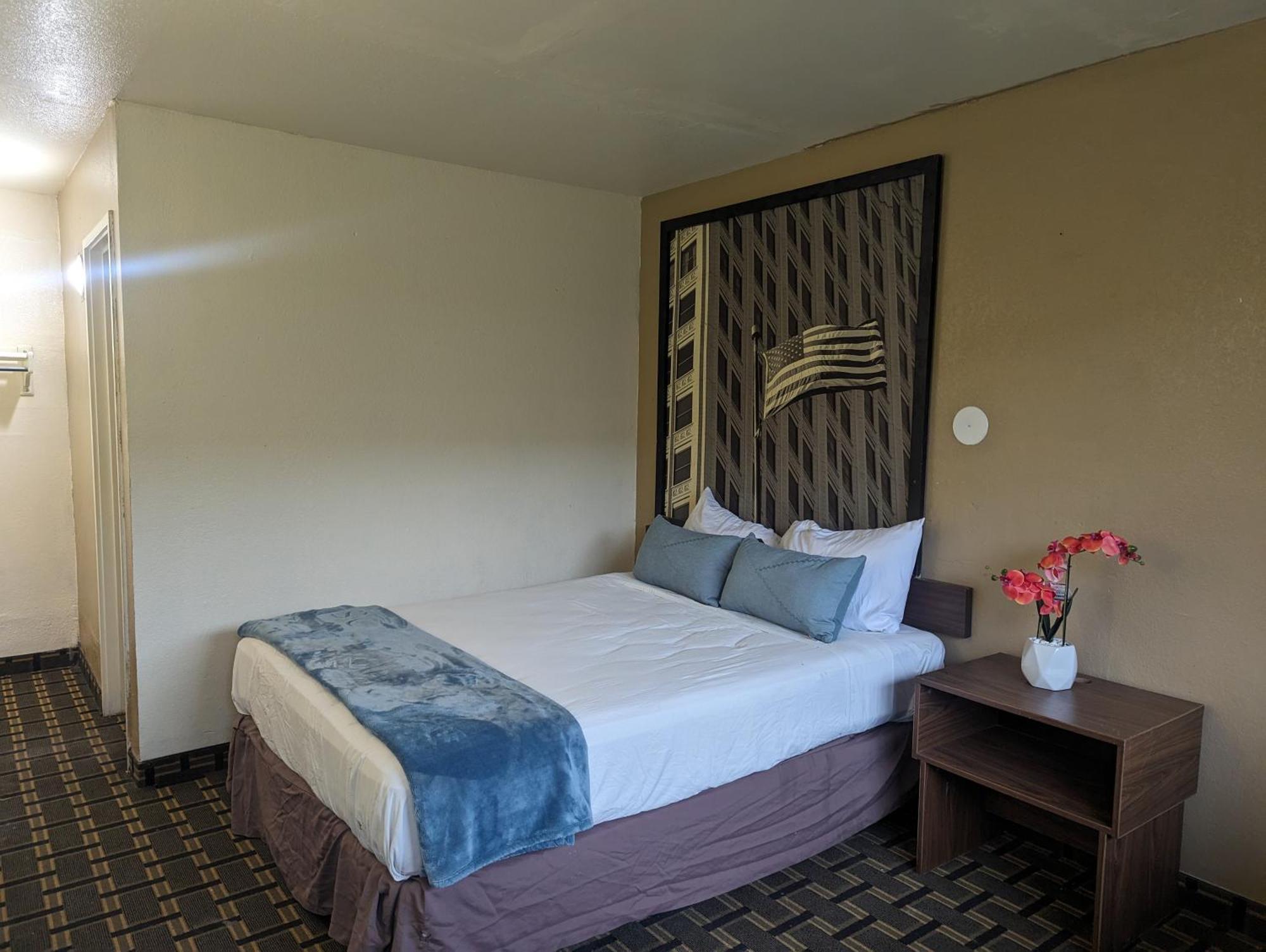 Southern Comfort Hotel Tulsa Bagian luar foto